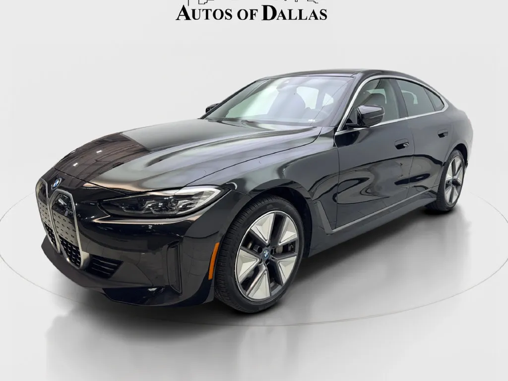 BMW i4 photo 3