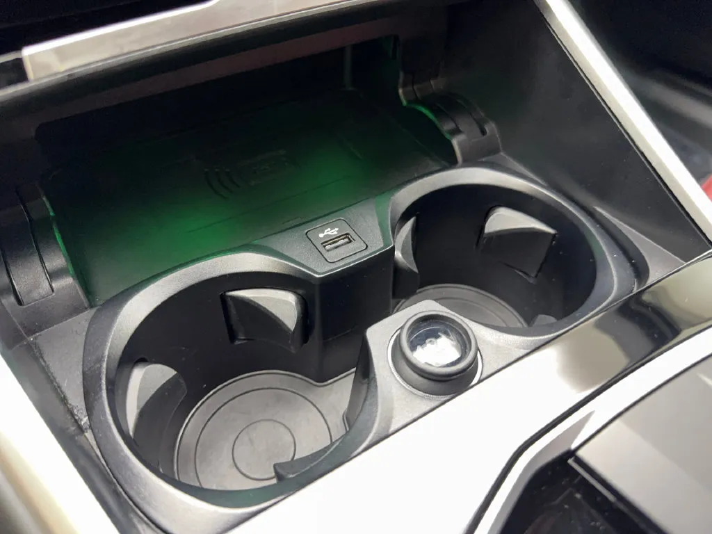 BMW i4 photo 70