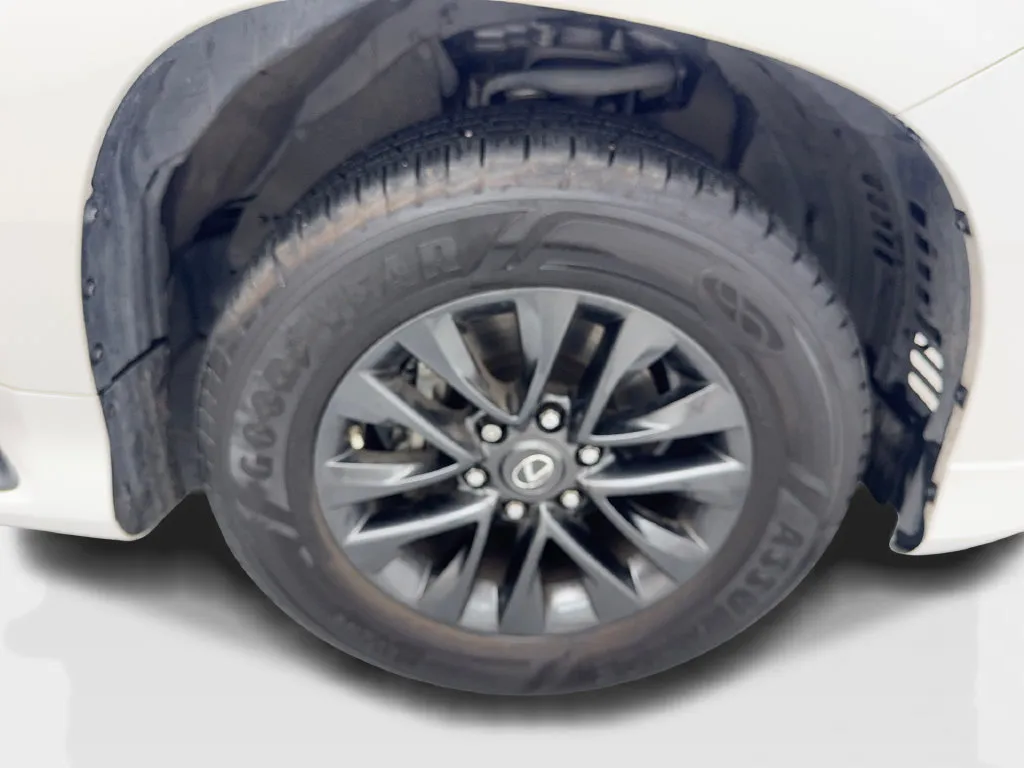 Lexus GX photo 92