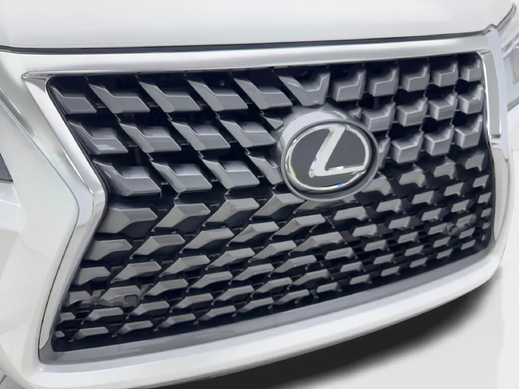Lexus GX photo 27