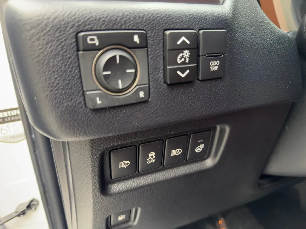 Lexus GX photo 61