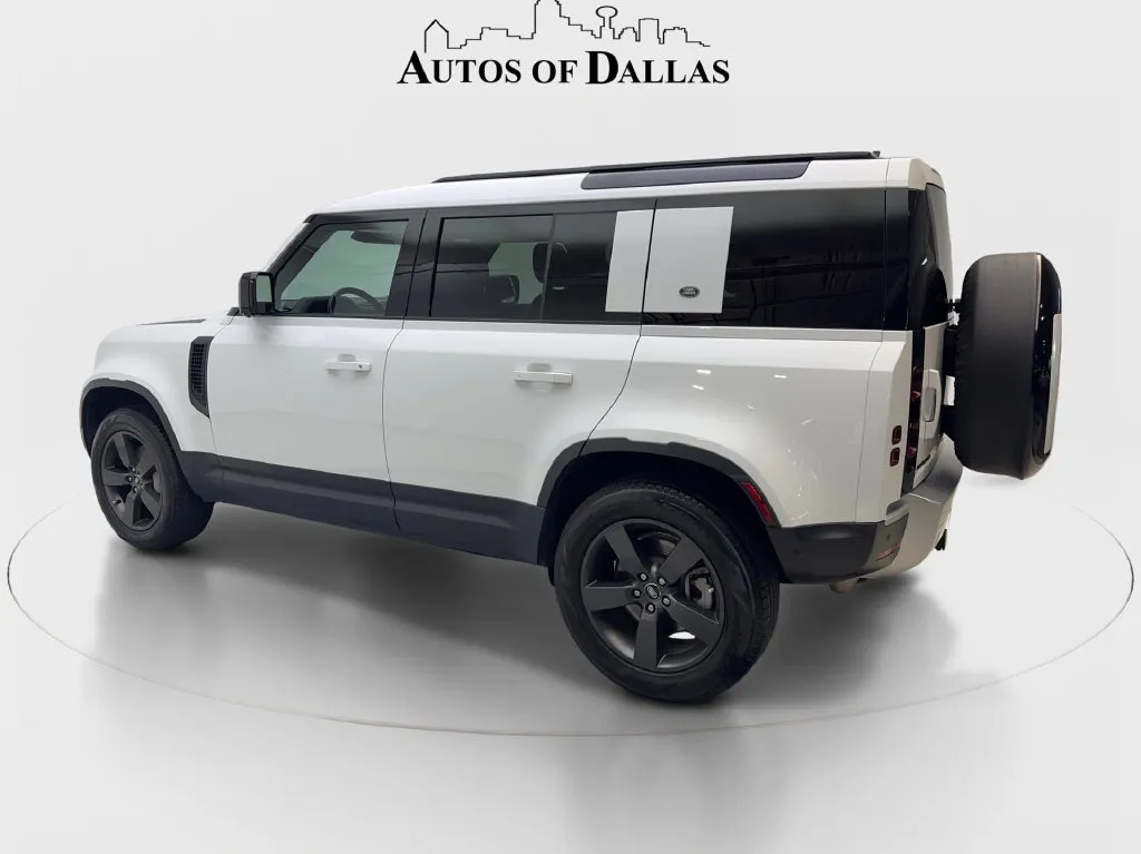 Land Rover Defender photo 10