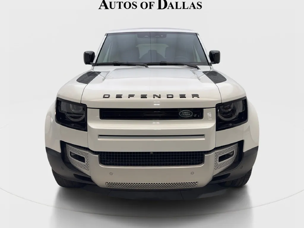 Land Rover Defender photo 4