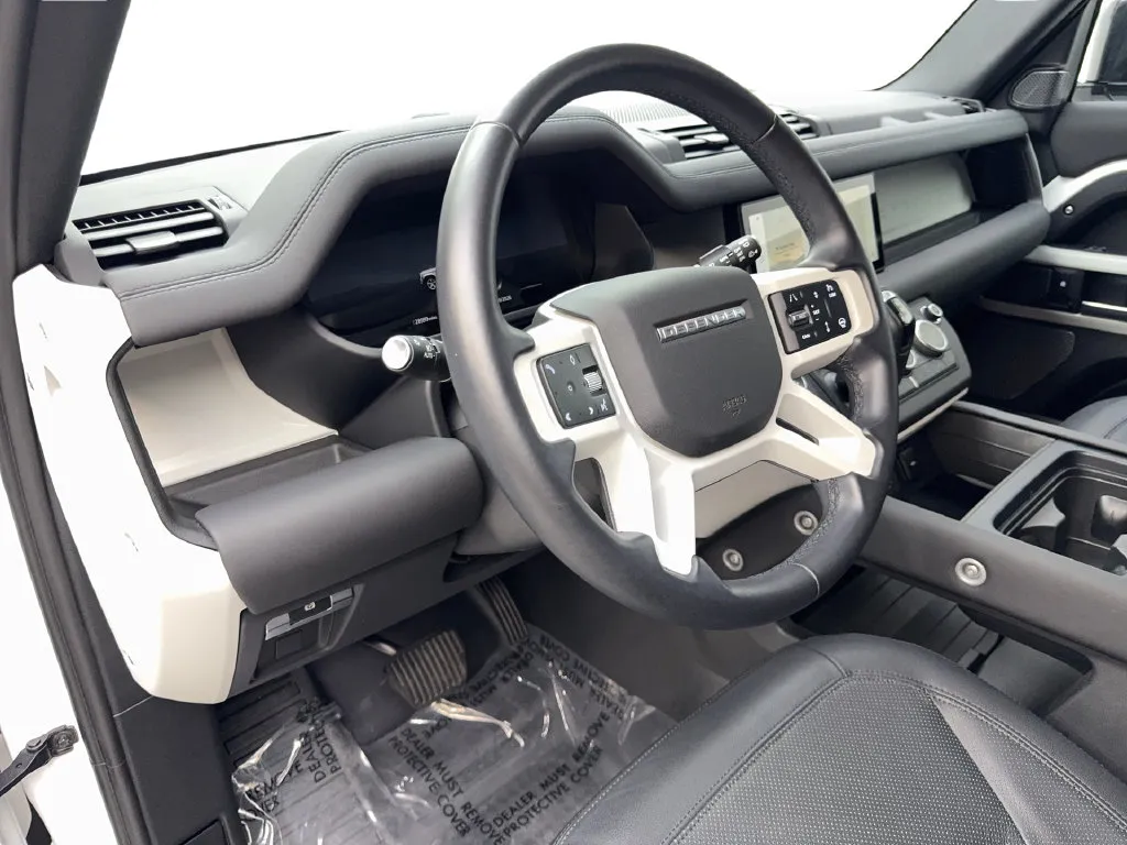 Land Rover Defender photo 51