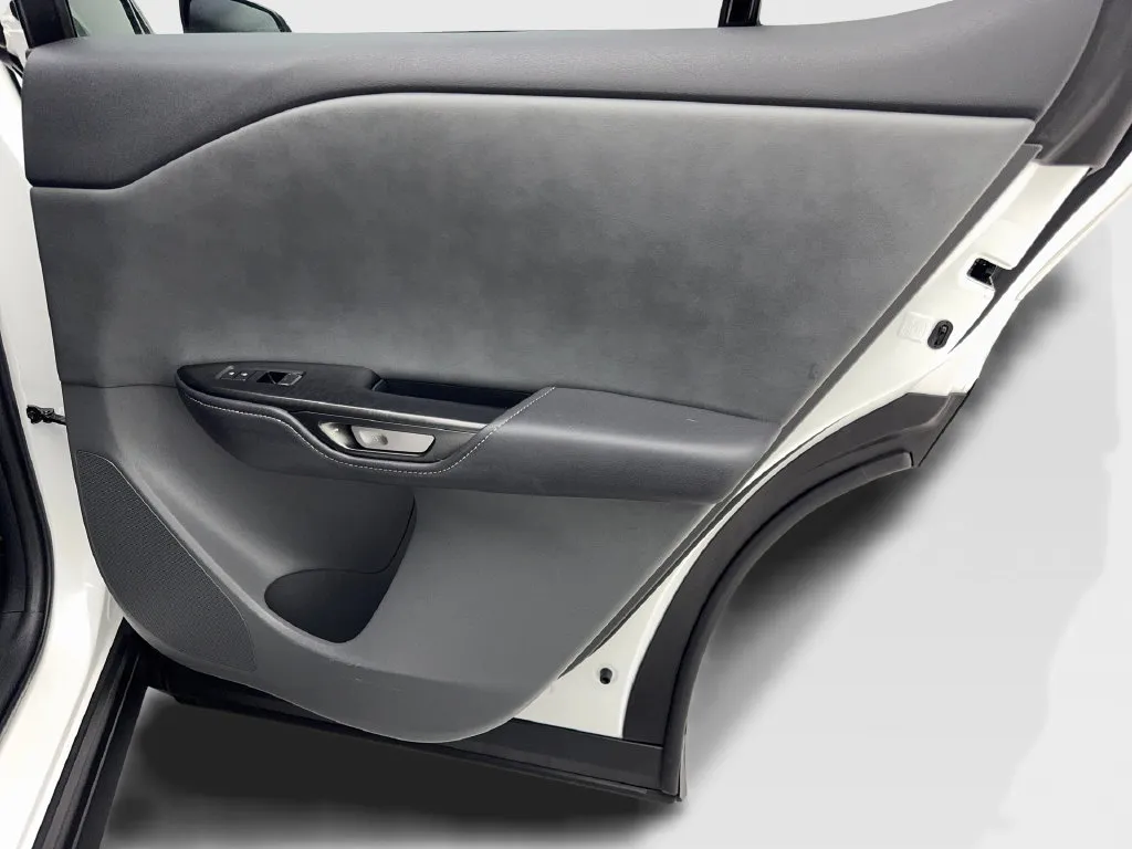 Lexus RZ photo 43