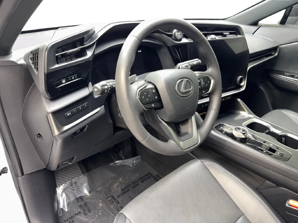 Lexus RZ photo 51