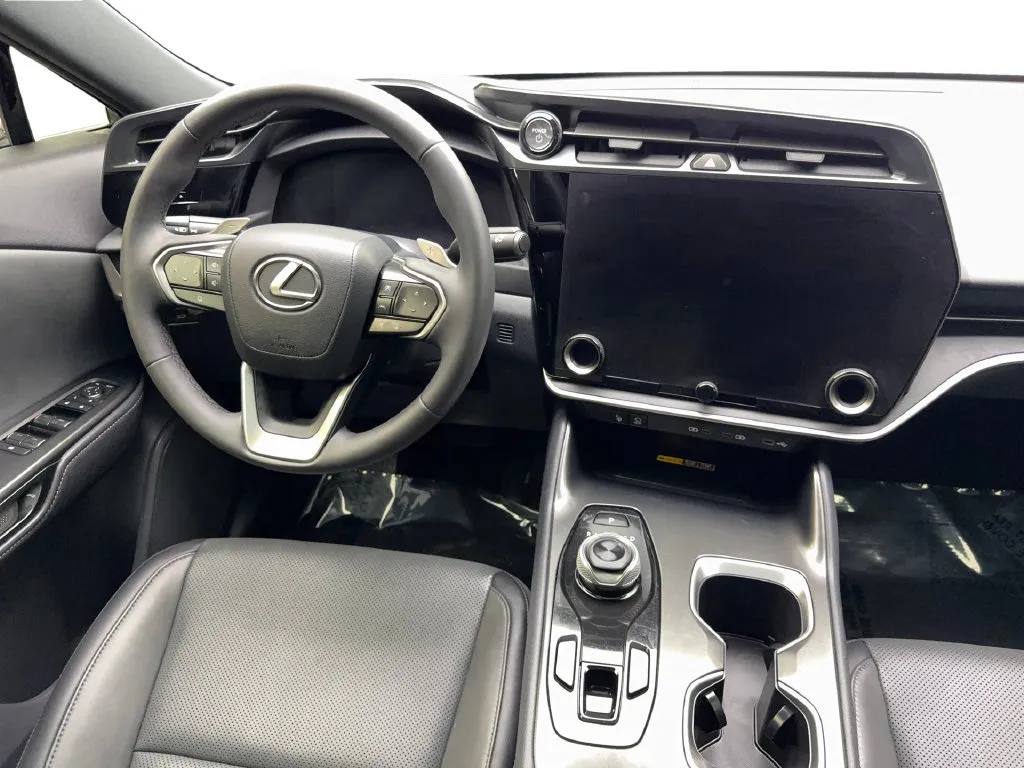 Lexus RZ photo 54