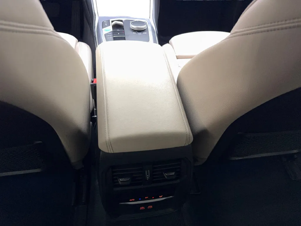 BMW i4 photo 60