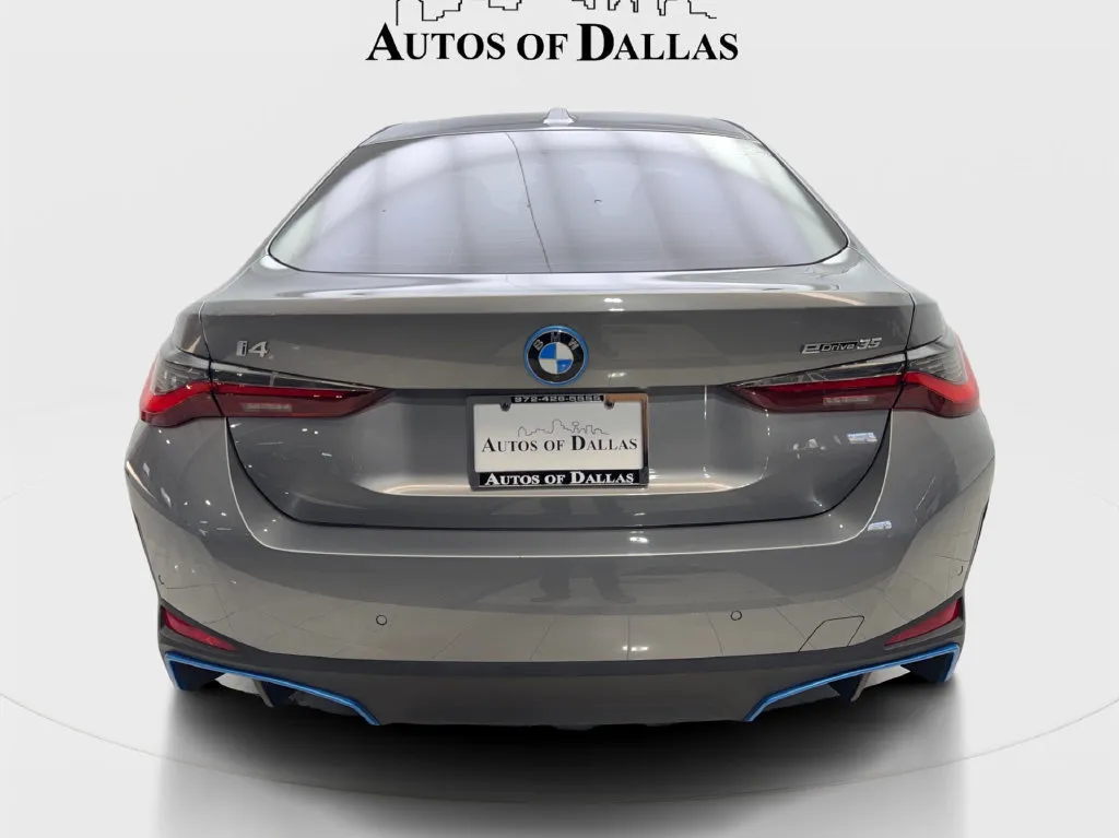 BMW i4 photo 8