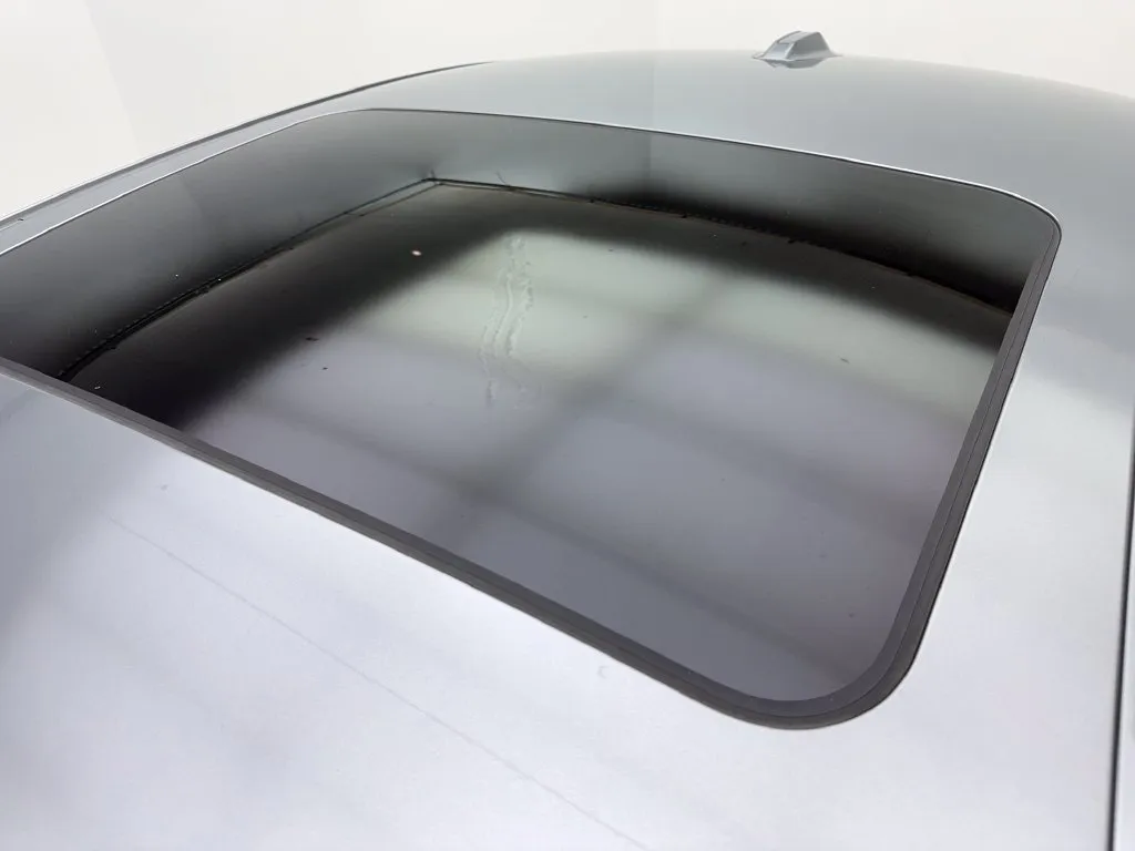 BMW i4 photo 27