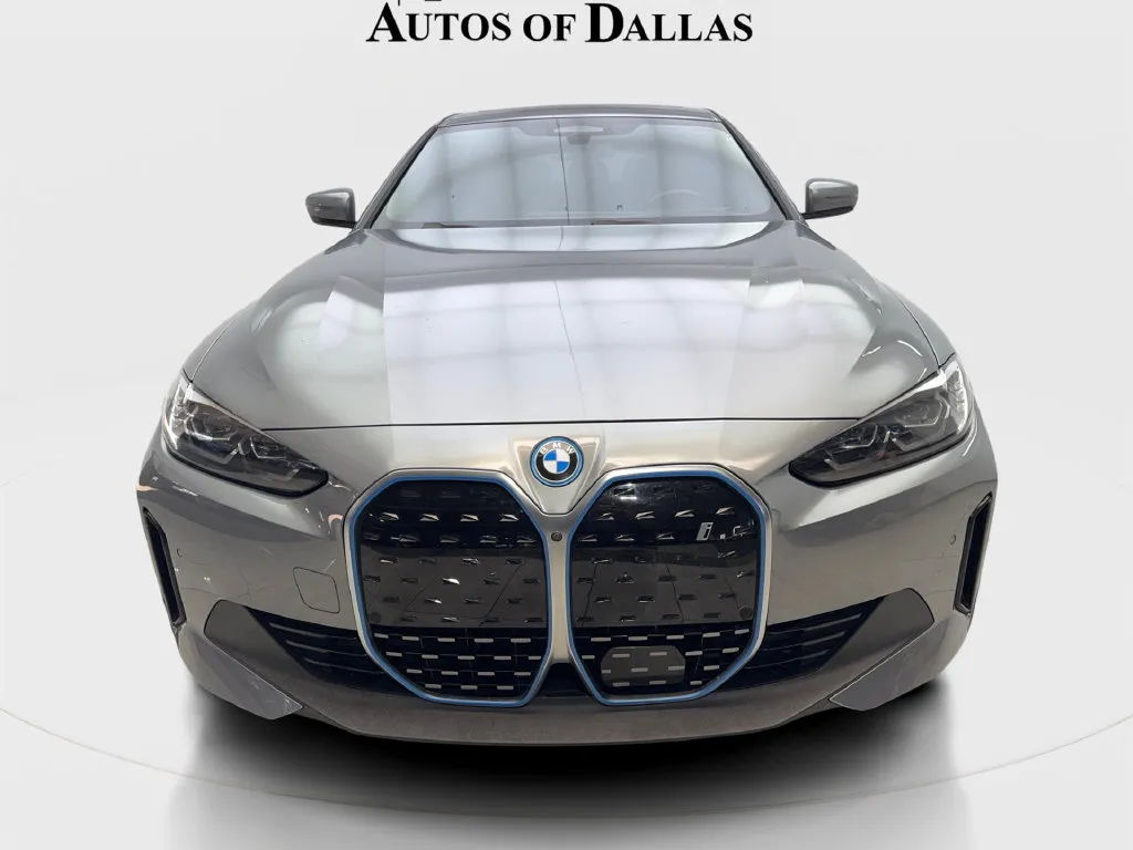 BMW i4 photo 4