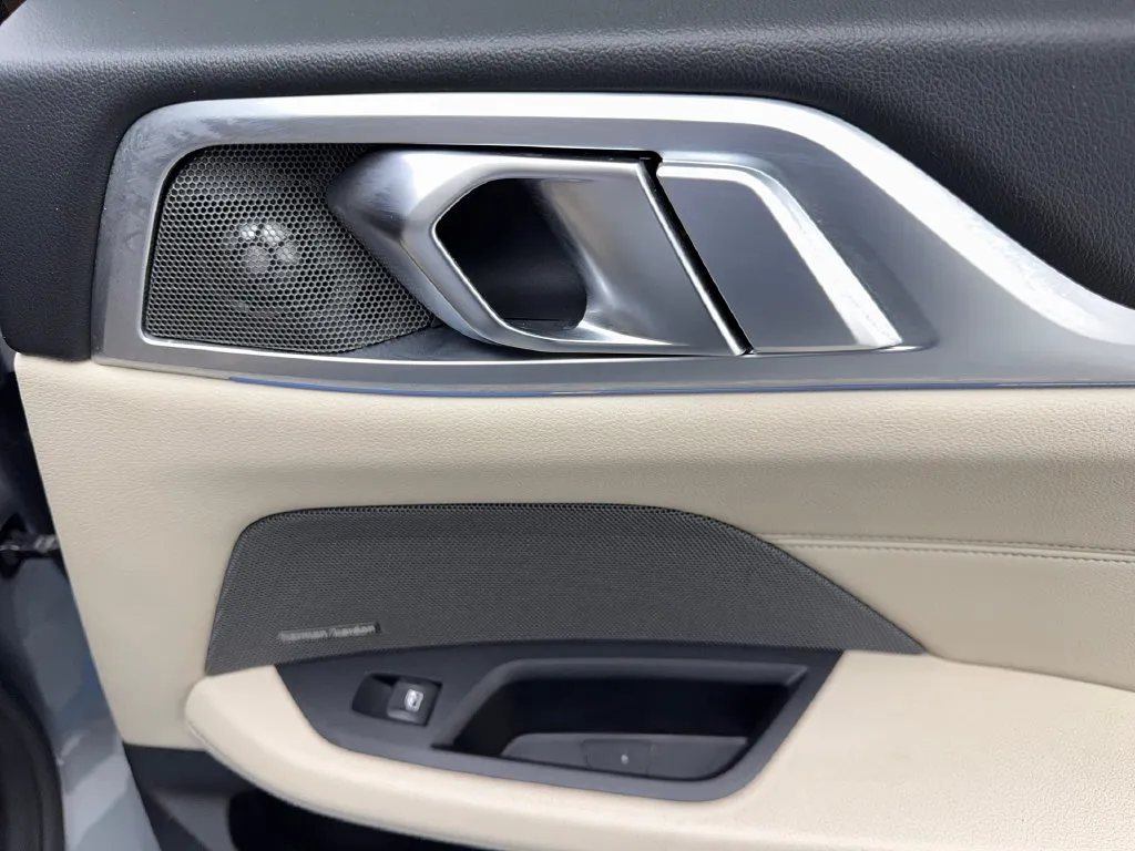 BMW i4 photo 45