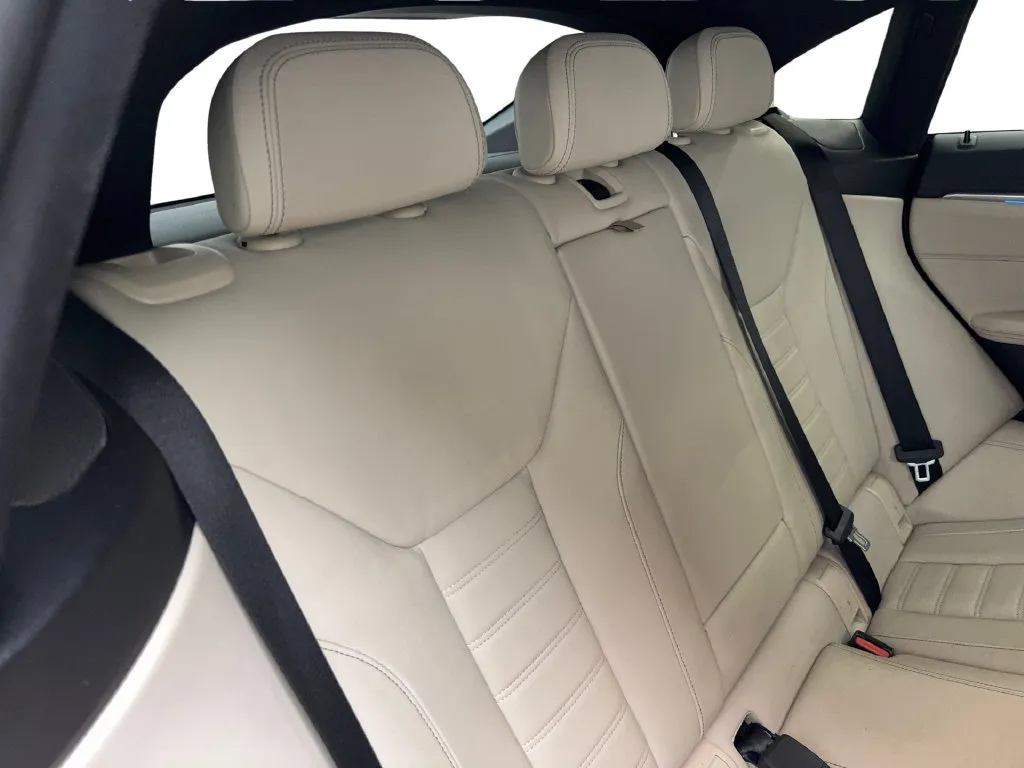 BMW i4 photo 42