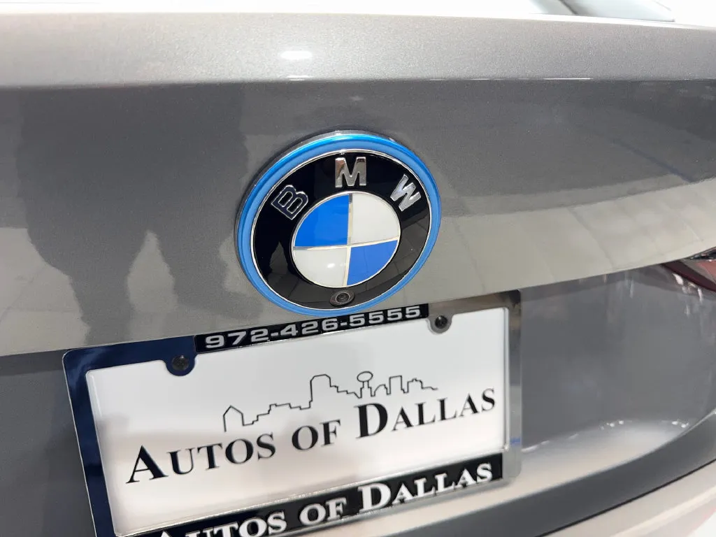 BMW i4 photo 22
