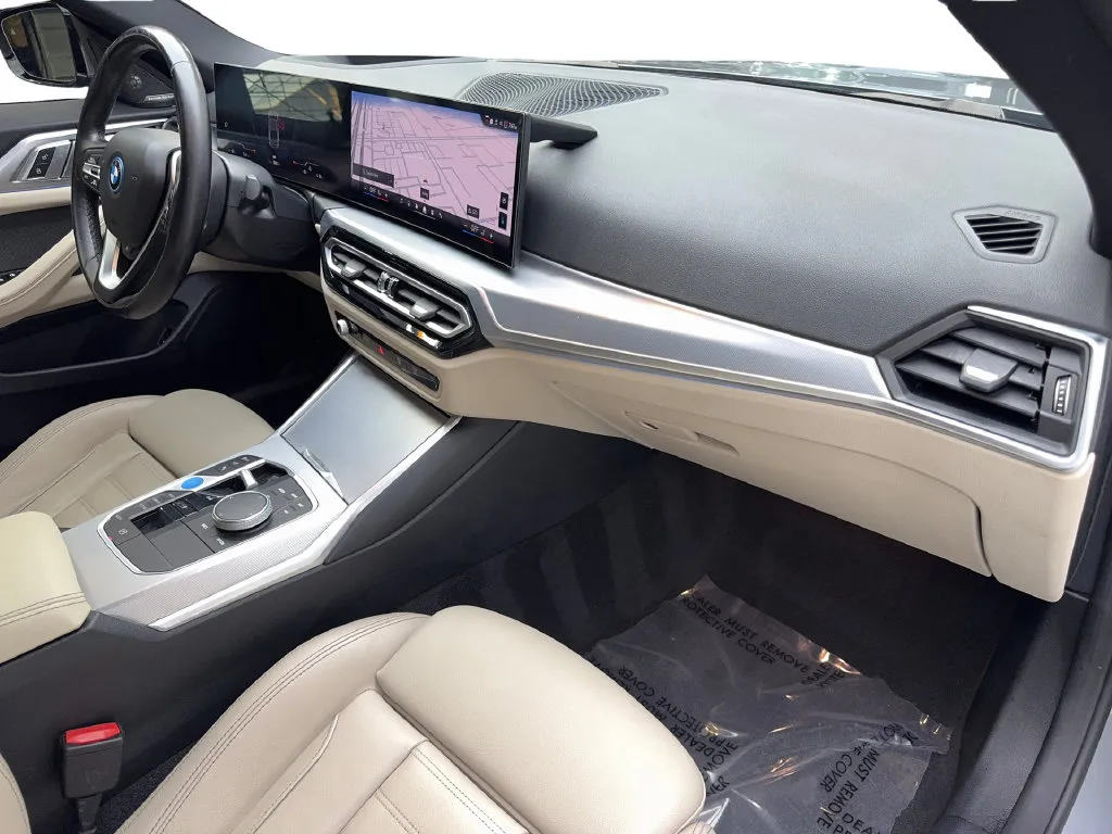 BMW i4 photo 54