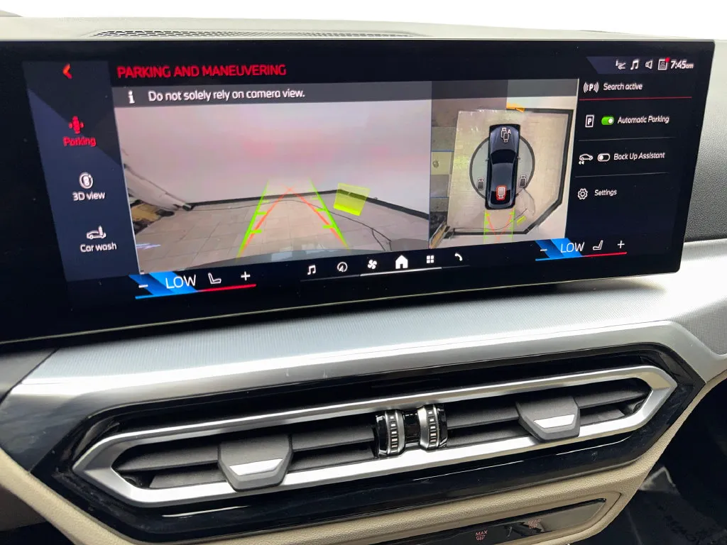 BMW i4 photo 64