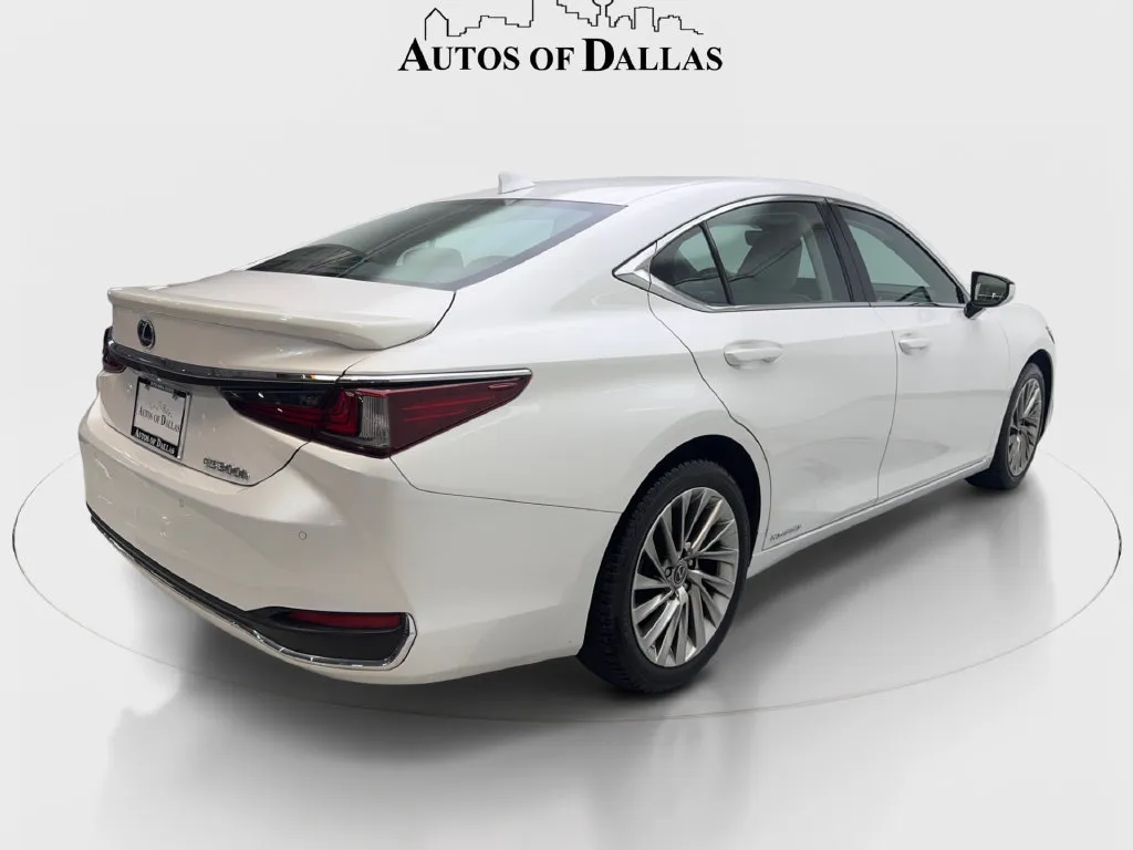 Lexus ES photo 7