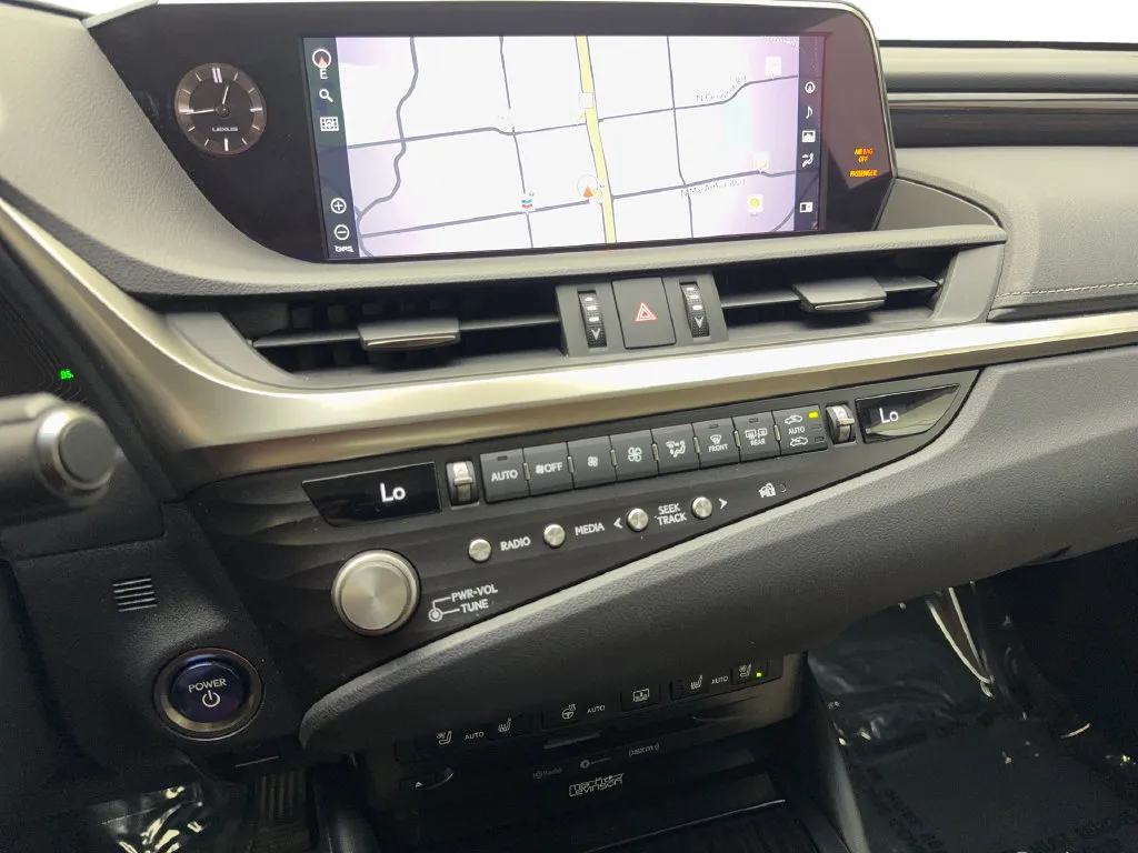 Lexus ES photo 62