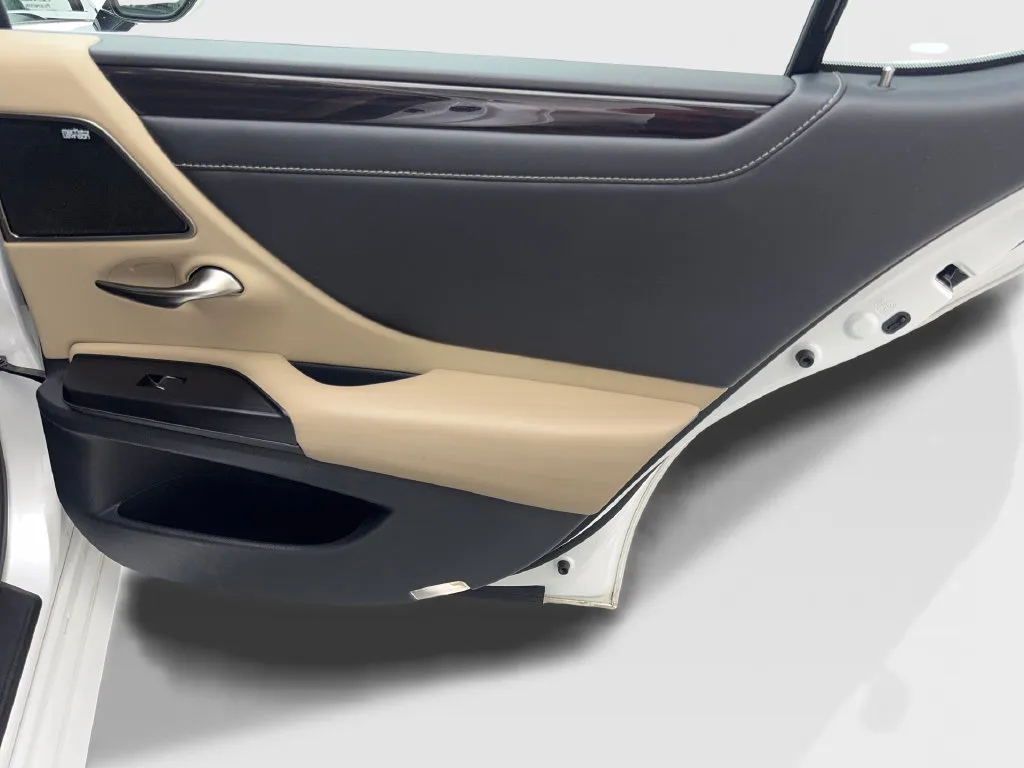 Lexus ES photo 43