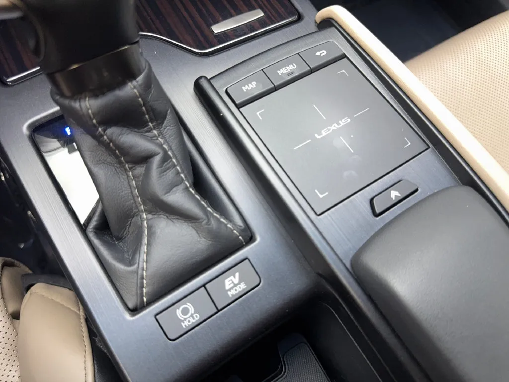 Lexus ES photo 71