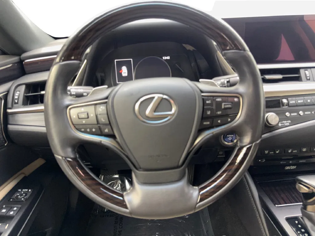 Lexus ES photo 57