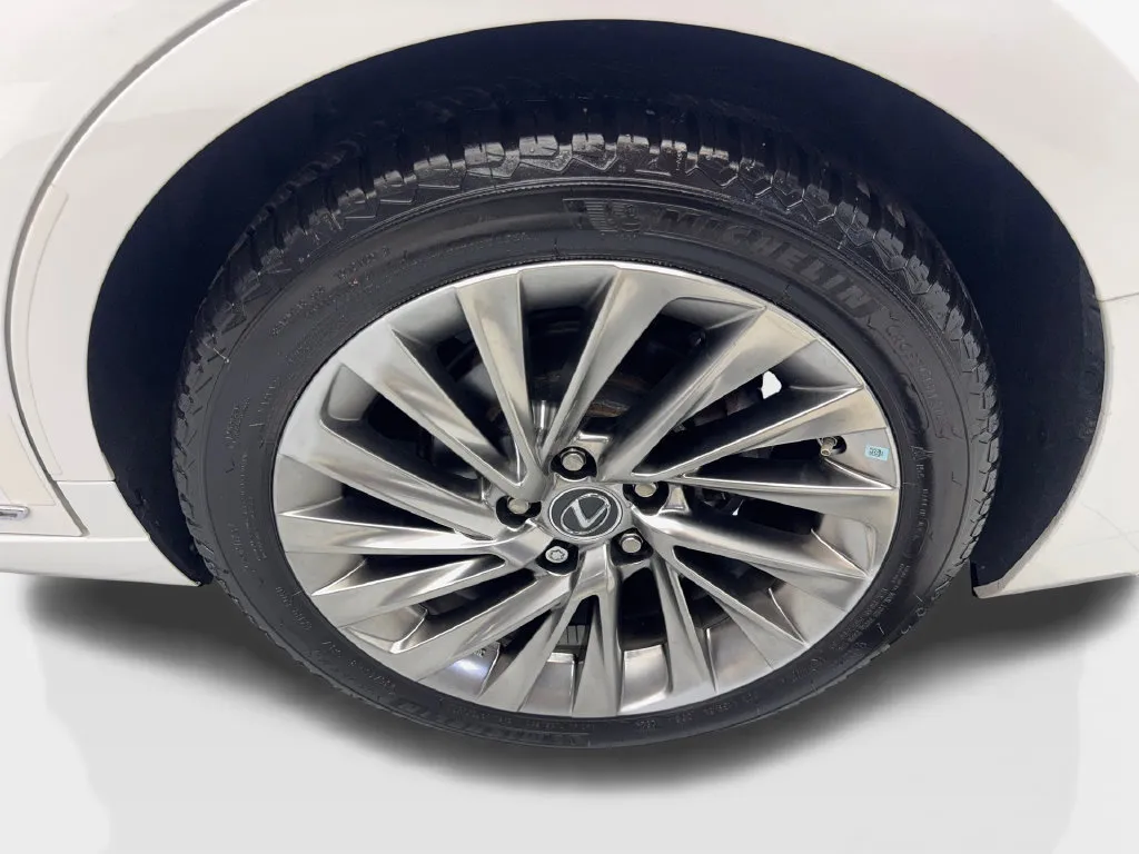 Lexus ES photo 87
