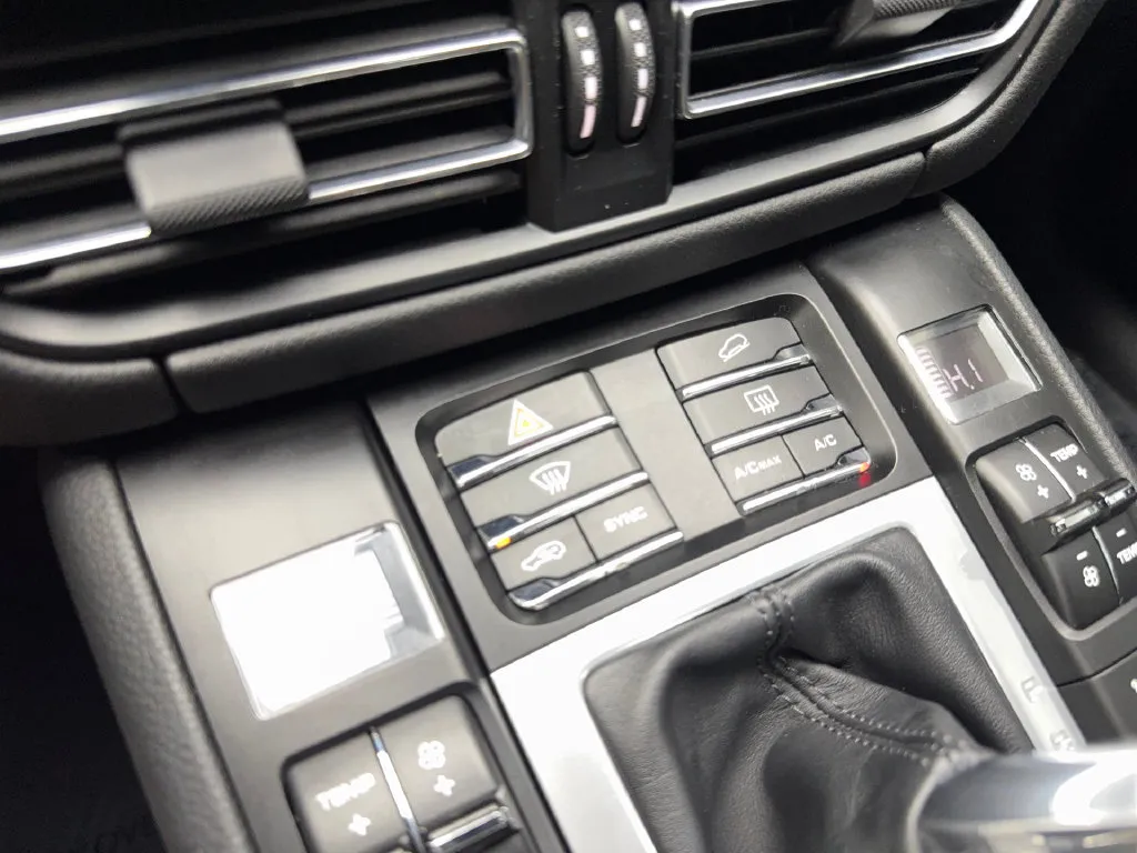 Porsche Macan photo 67