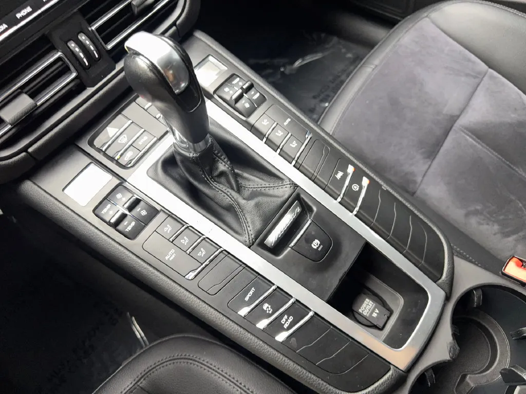 Porsche Macan photo 68