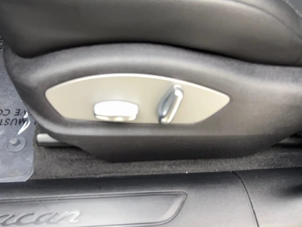 Porsche Macan photo 30