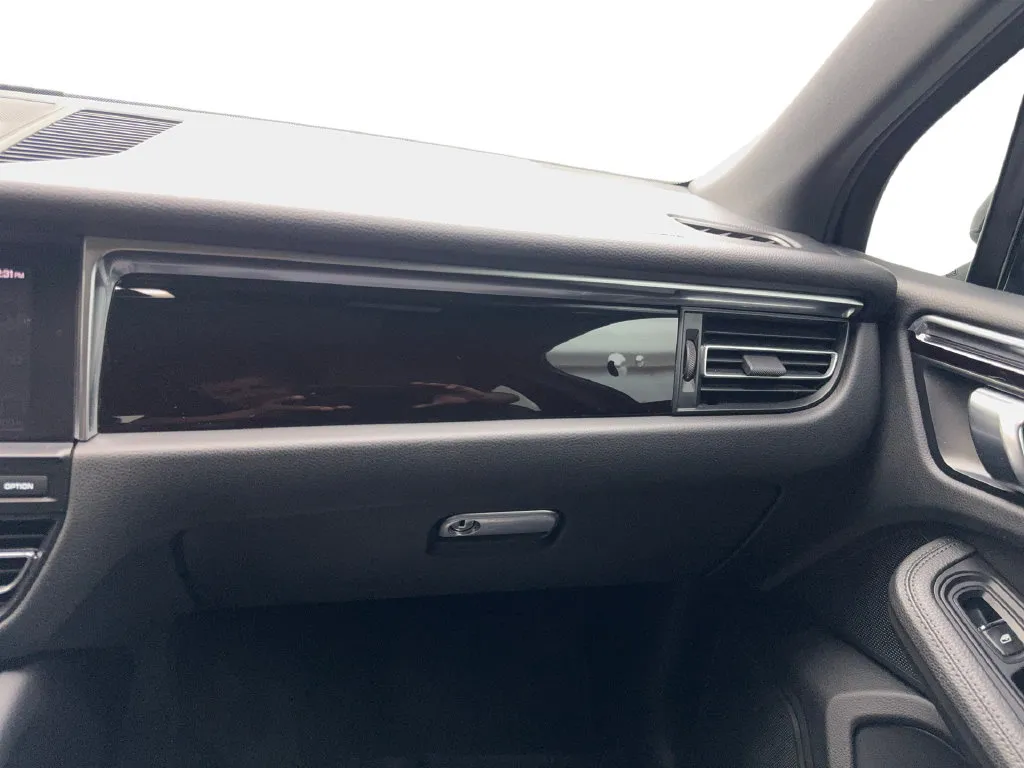 Porsche Macan photo 59