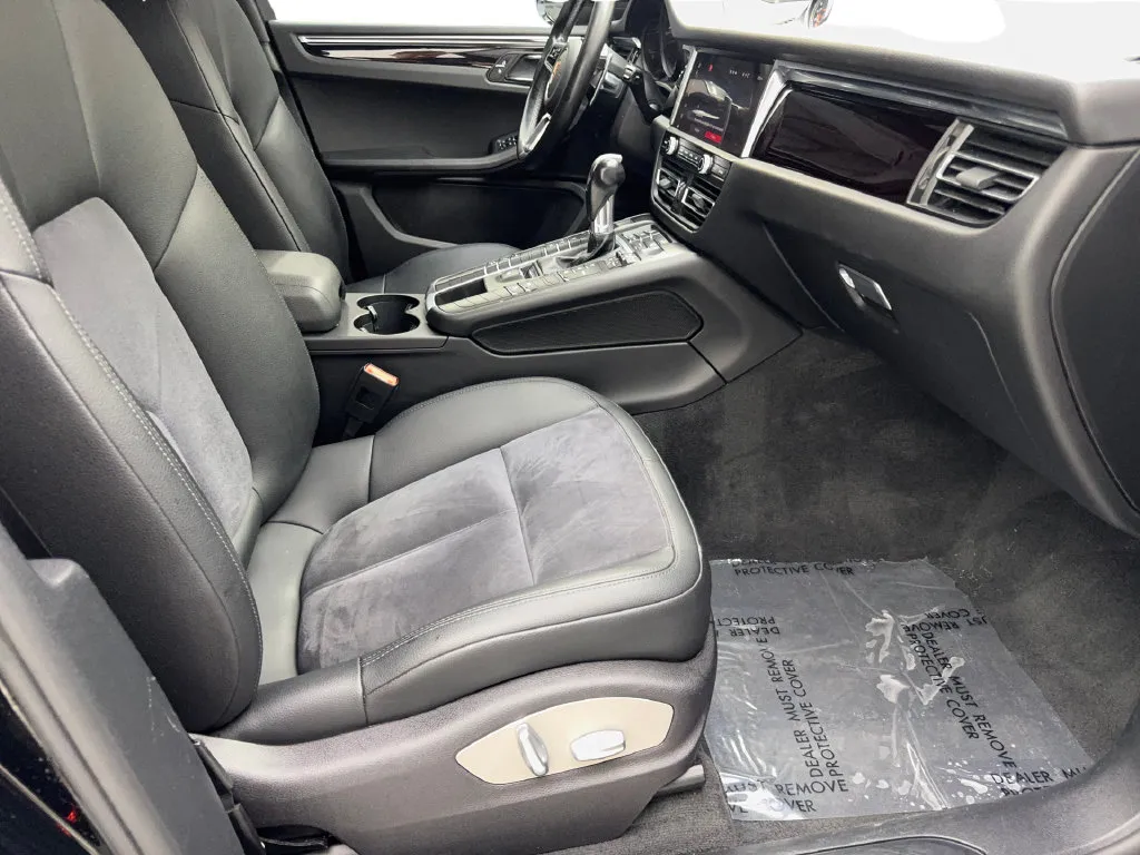 Porsche Macan photo 45