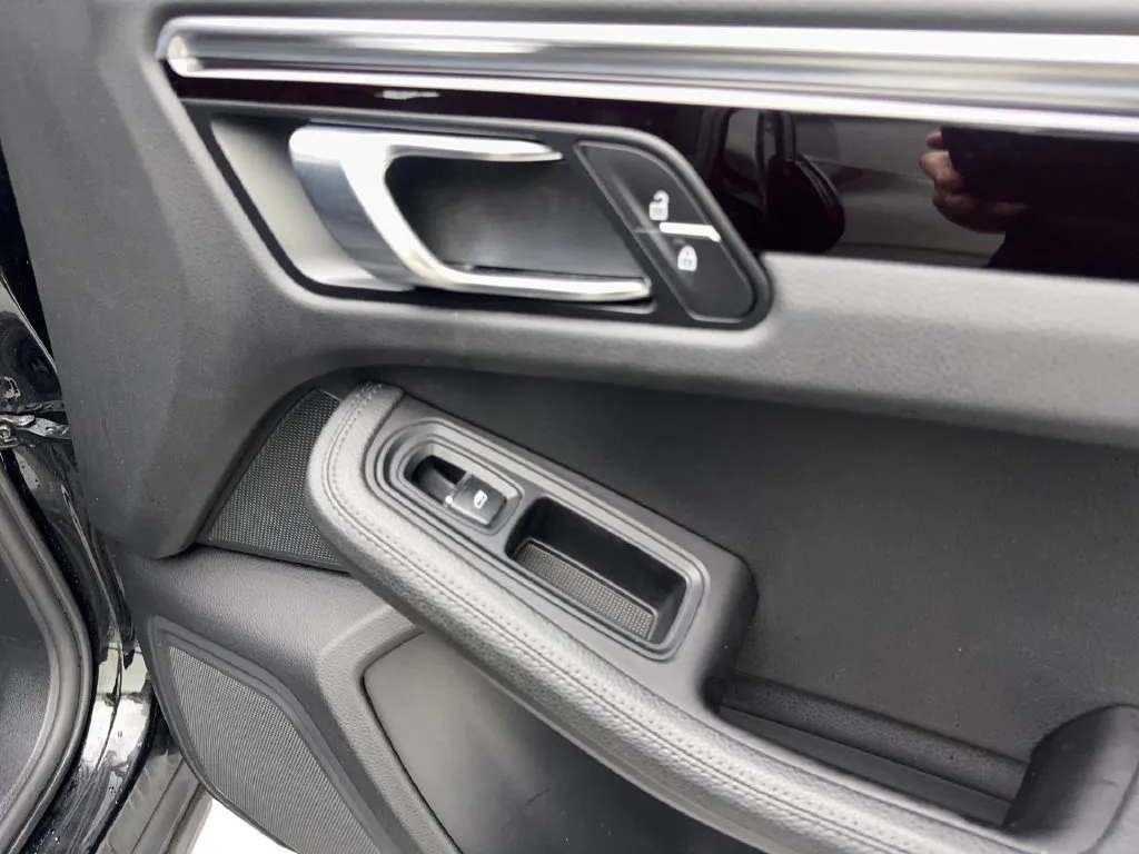 Porsche Macan photo 50