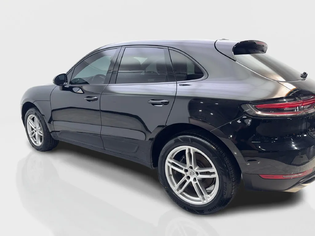 Porsche Macan photo 16