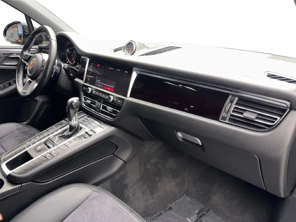 Porsche Macan photo 53