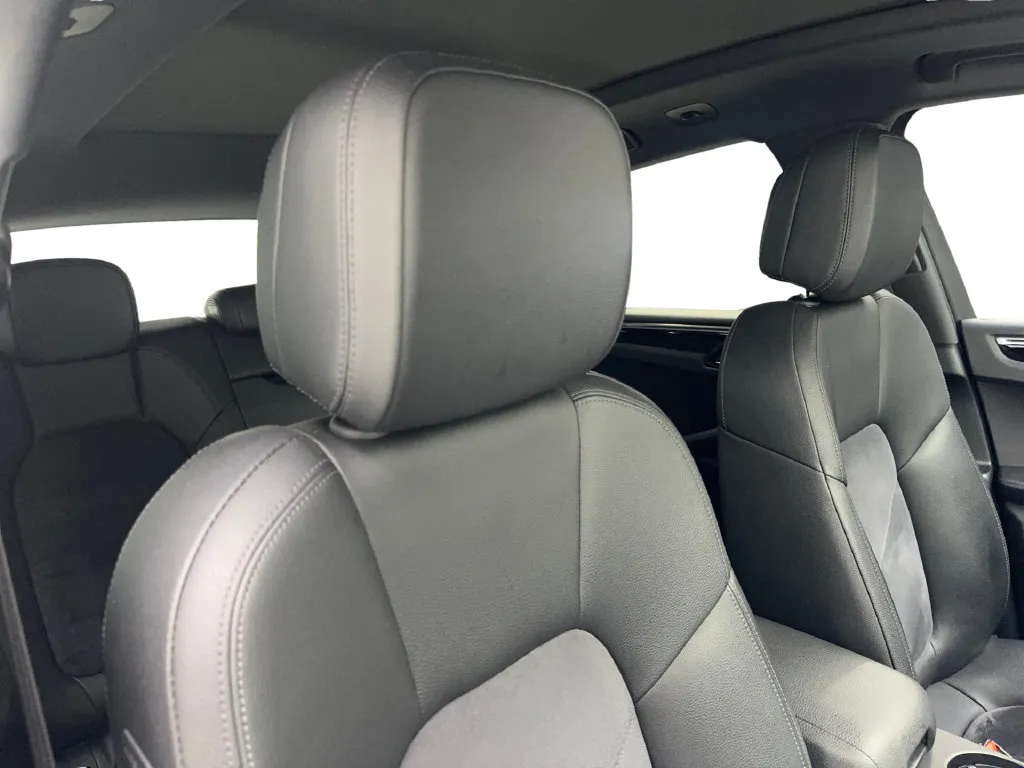 Porsche Macan photo 46