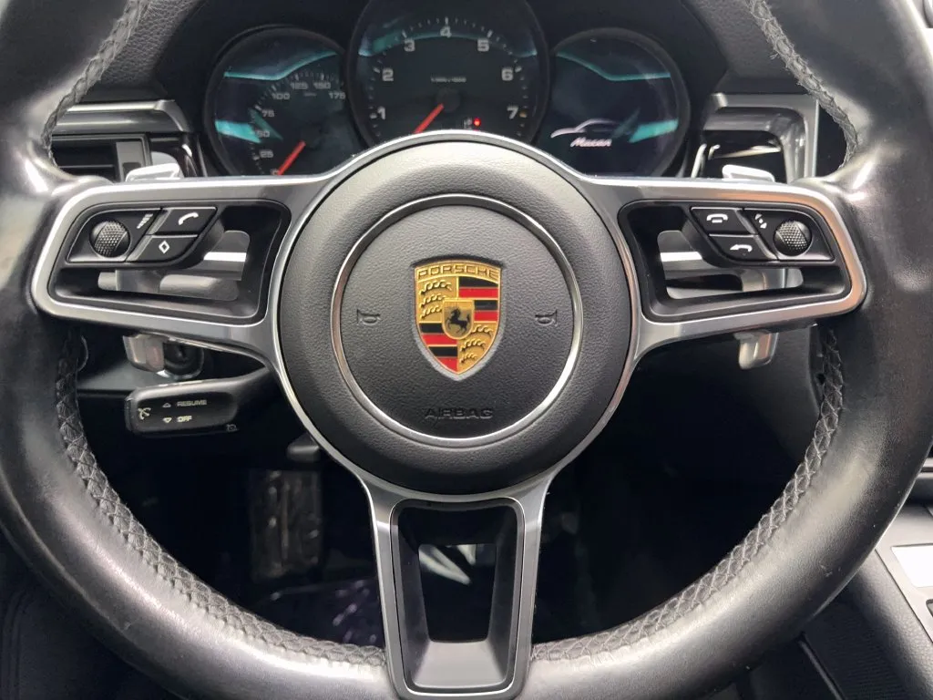 Porsche Macan photo 58