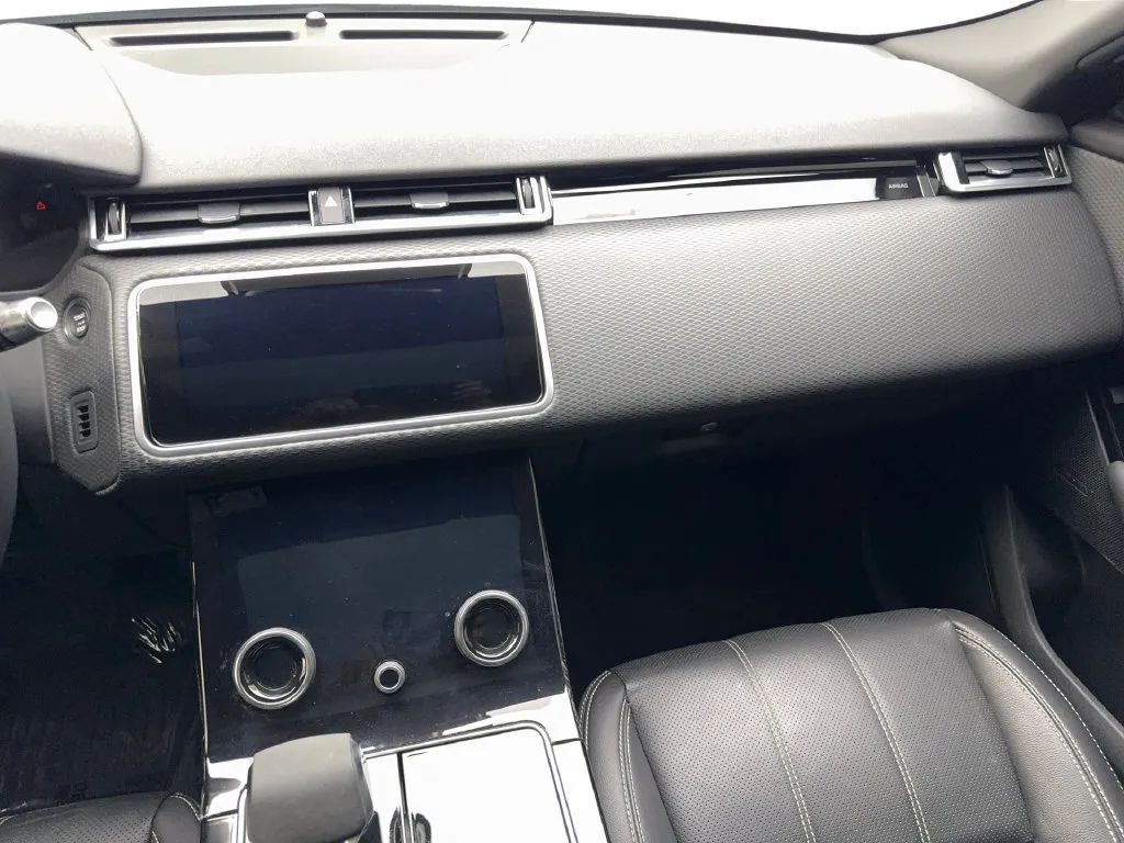 Land Rover Range Rover Velar photo 55