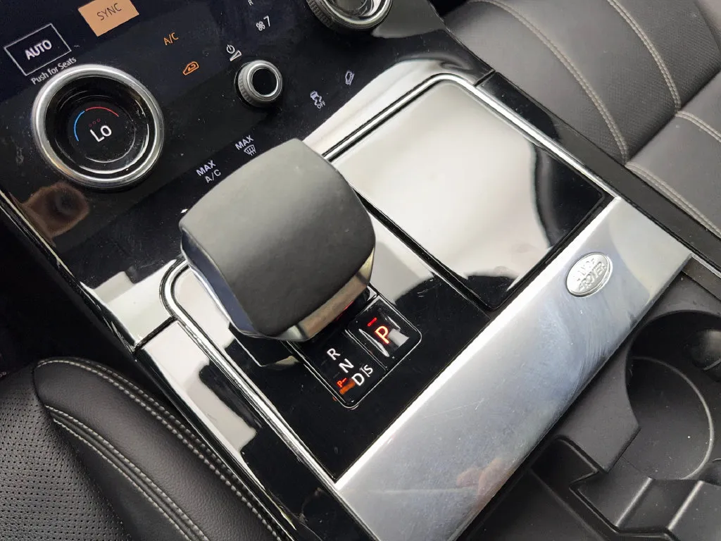 Land Rover Range Rover Velar photo 65