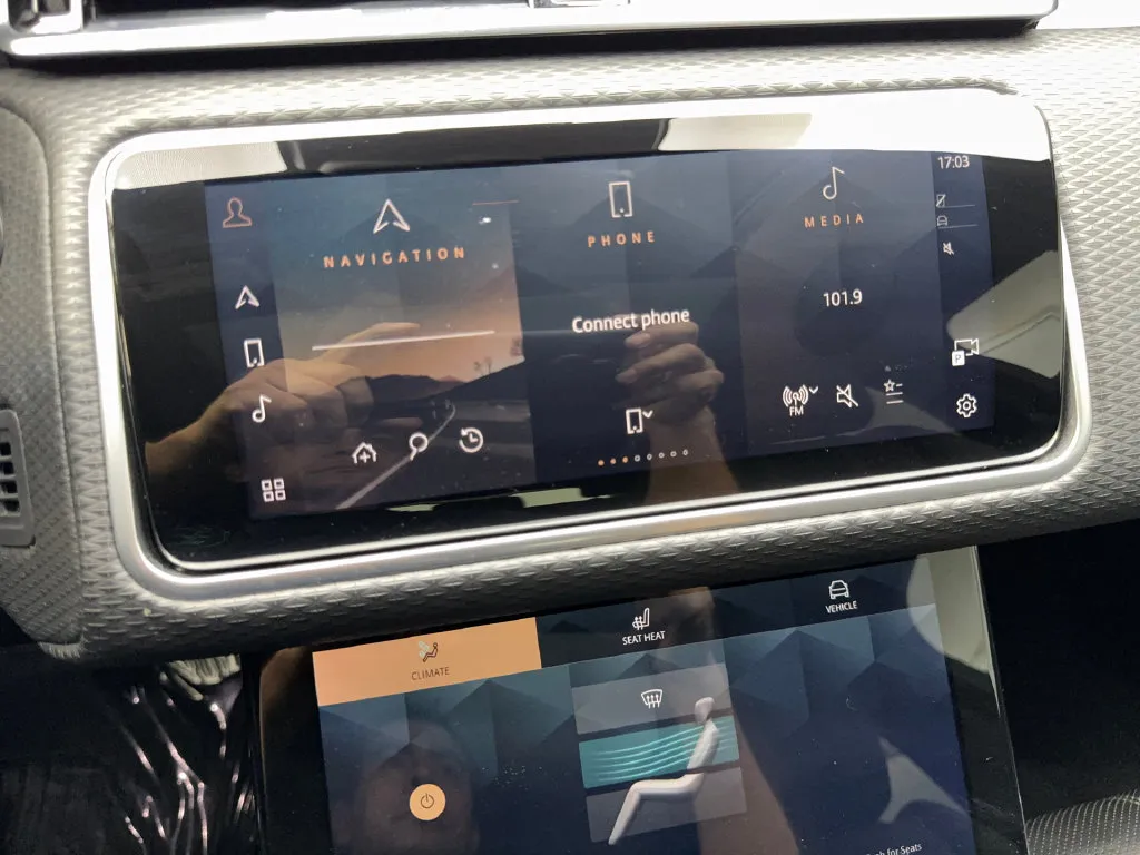 Land Rover Range Rover Velar photo 61