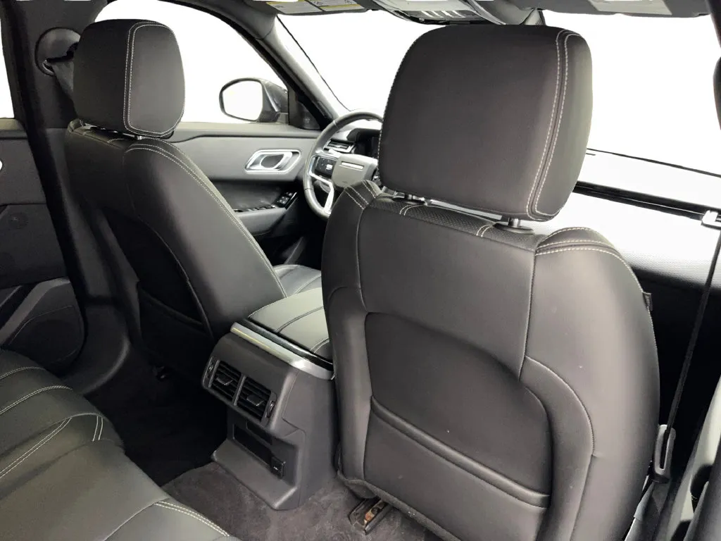Land Rover Range Rover Velar photo 42
