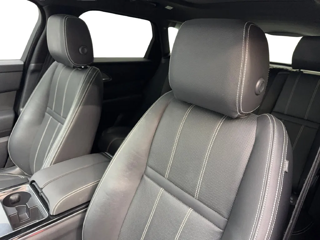 Land Rover Range Rover Velar photo 28