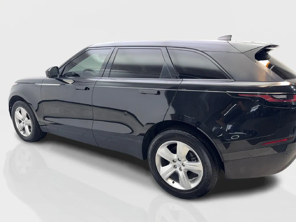 Land Rover Range Rover Velar photo 15