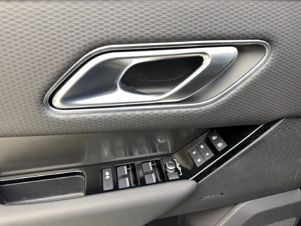 Land Rover Range Rover Velar photo 33