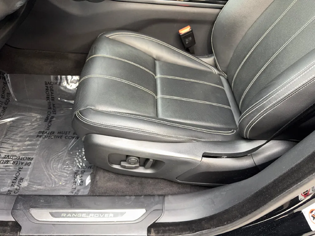 Land Rover Range Rover Velar photo 27