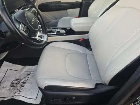 More photos of 2024 Kia Sportage EX at Autos of Dallas - Irving, TX