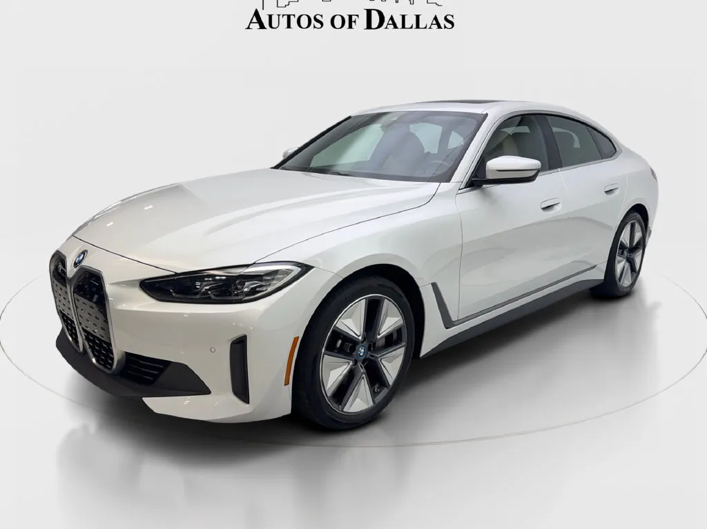 BMW i4 photo 3
