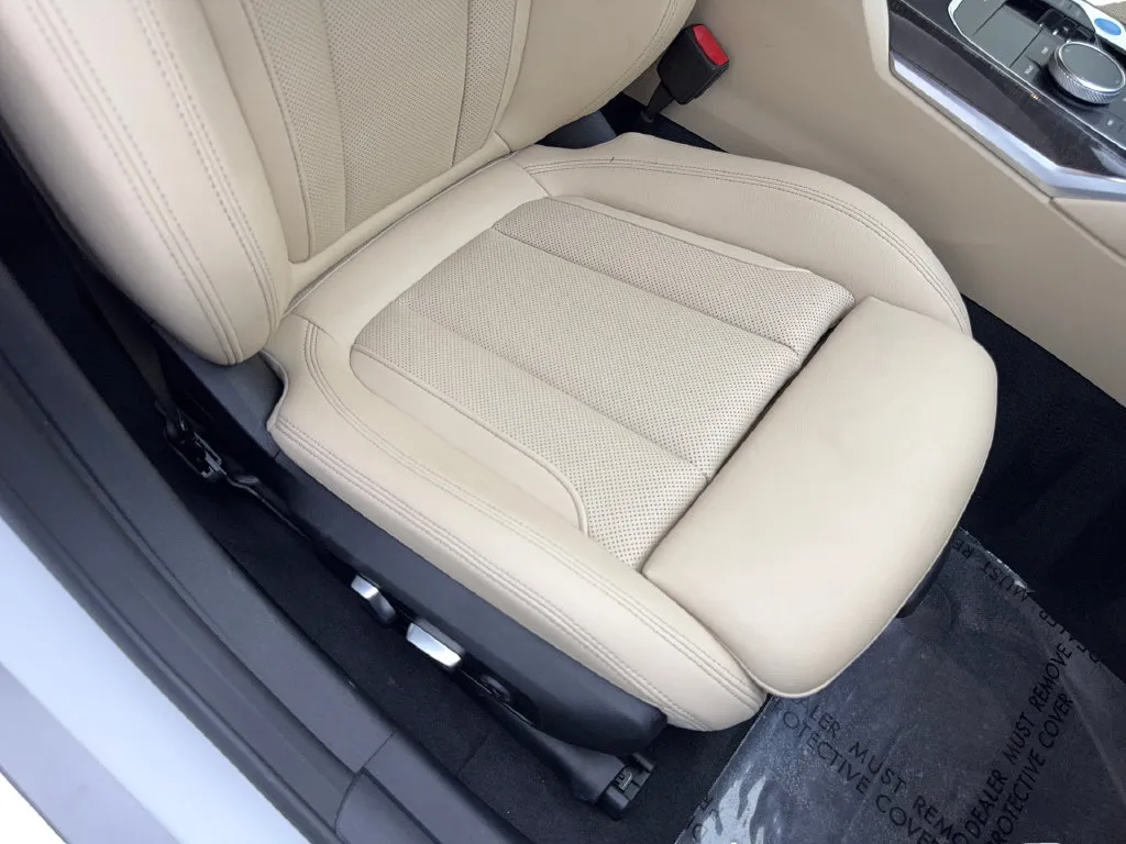 BMW i4 photo 49