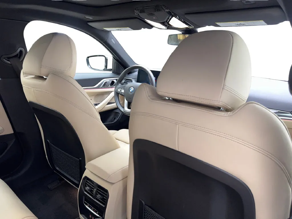 BMW i4 photo 44