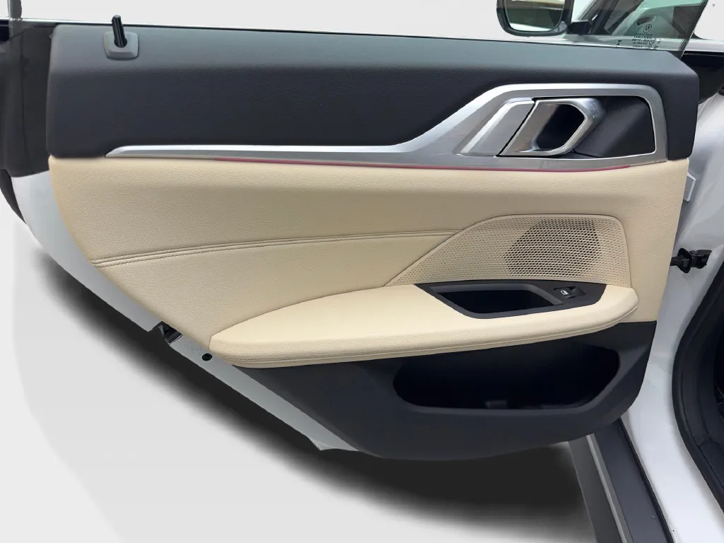 BMW i4 photo 40