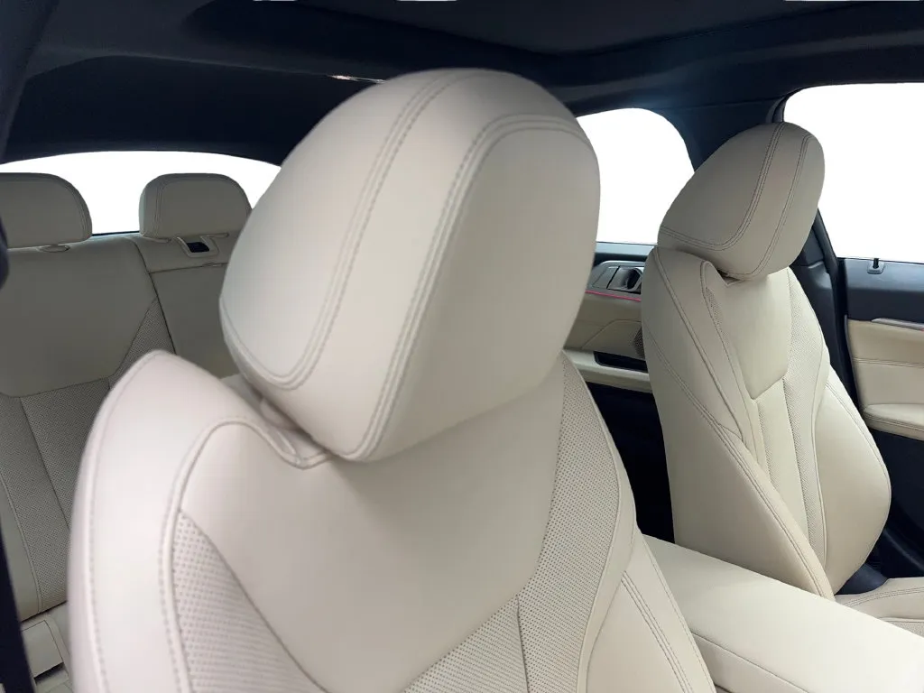 BMW i4 photo 48